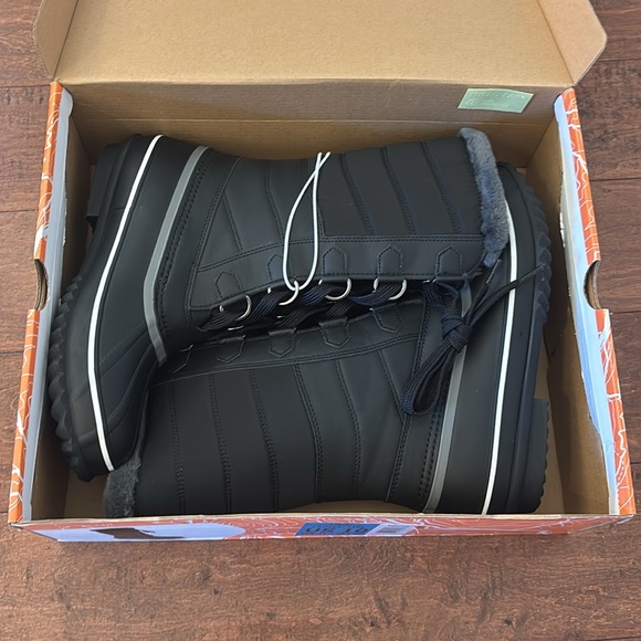 JBU Sabine Ladies' Size 10 Water Resistant Winter Boot, Black - Picture 6 of 7